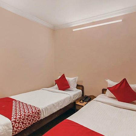 Oyo 23191 Flagship Hotel Raj Madan Ameerpet ไฮเดอราบัด ภายนอก รูปภาพ