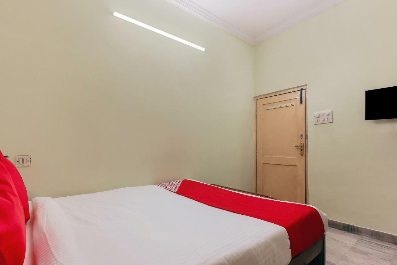 Oyo 23191 Flagship Hotel Raj Madan Ameerpet ไฮเดอราบัด ภายนอก รูปภาพ